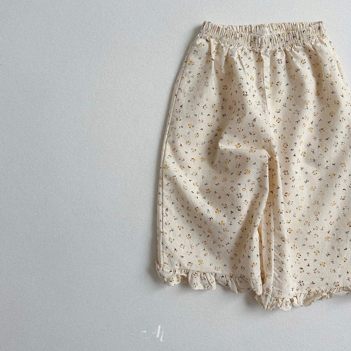 RUFFLE FLOWER PANTS